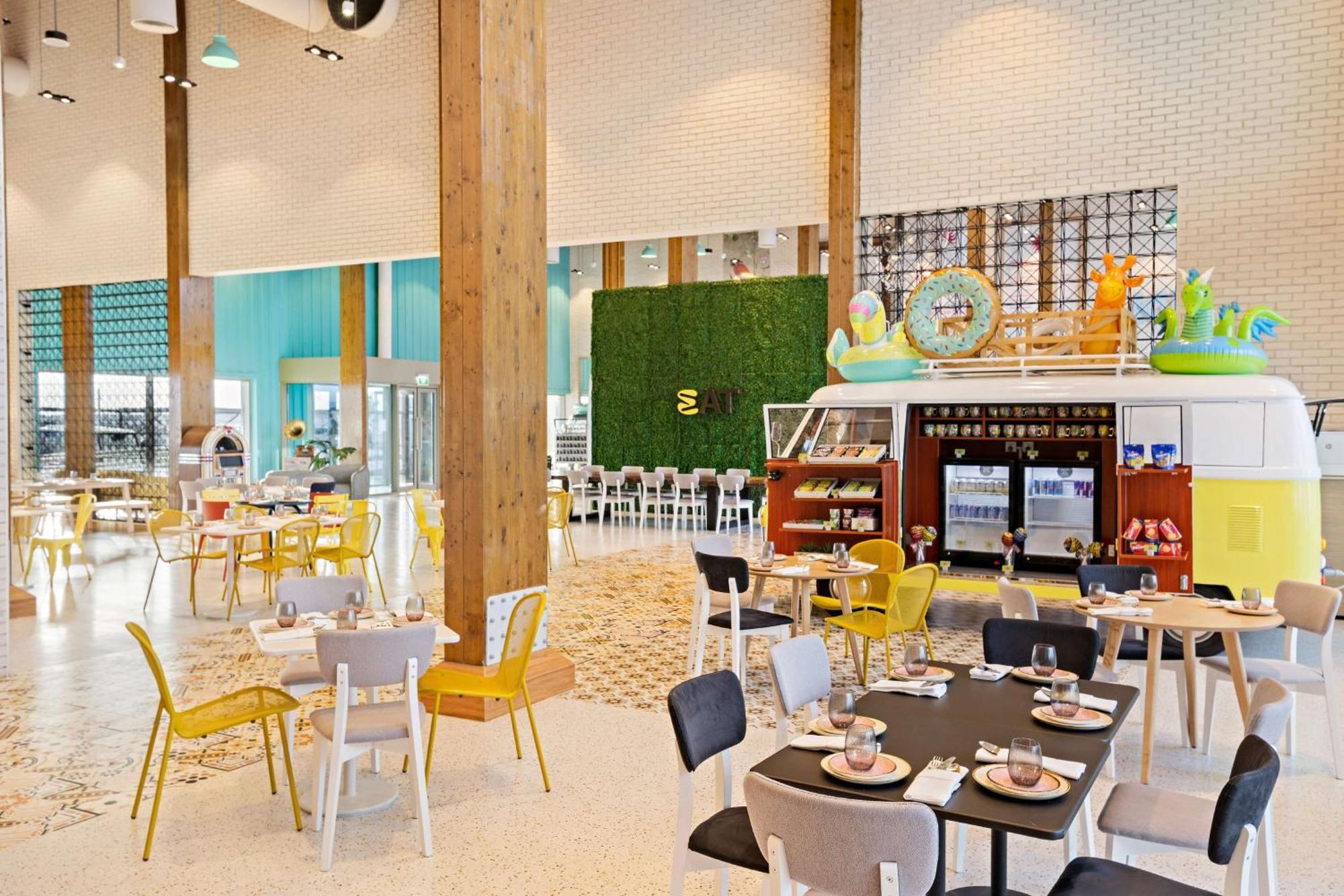 Fuwayrit Fuwairit Kite Beach, Tapestry Collection By Hilton מראה חיצוני תמונה