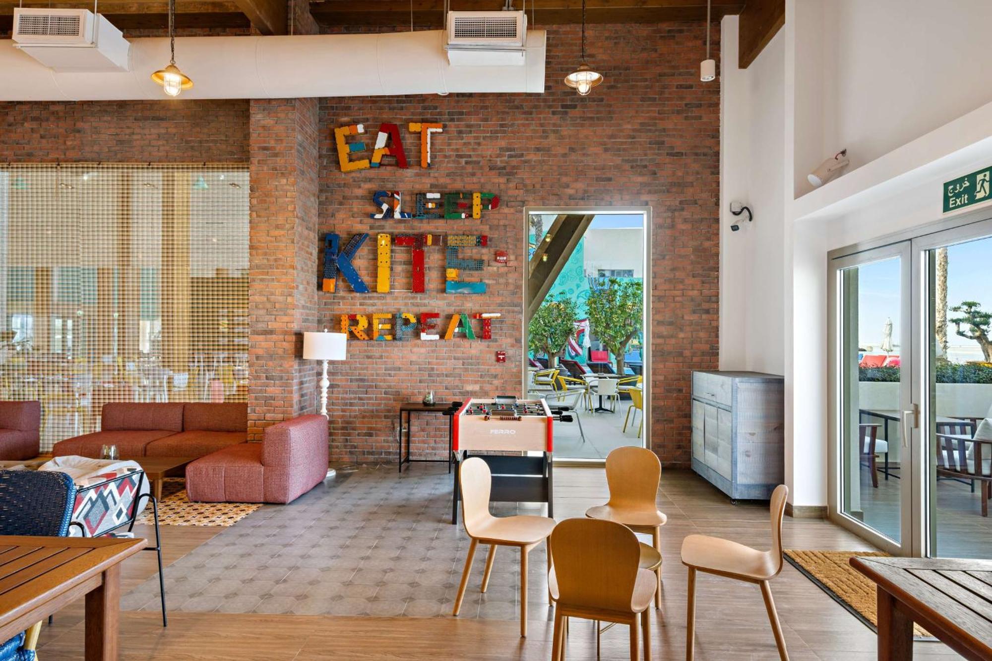 Fuwayrit Fuwairit Kite Beach, Tapestry Collection By Hilton מראה חיצוני תמונה